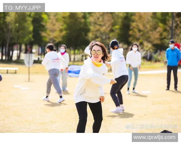 重庆飞盘队与杭州飞盘队比赛后团队协作分析与反思